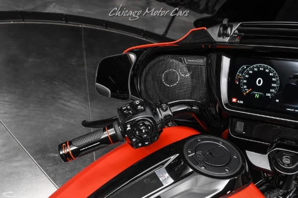 2024 Harley-Davidson CVO Street Glide FLHXSE, 10/20