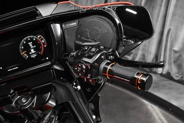 2024 Harley-Davidson CVO Street Glide FLHXSE, 13/20