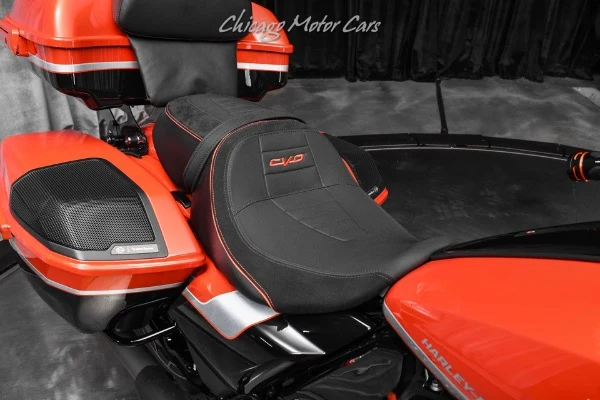 2024 Harley-Davidson CVO Street Glide FLHXSE, 17/20