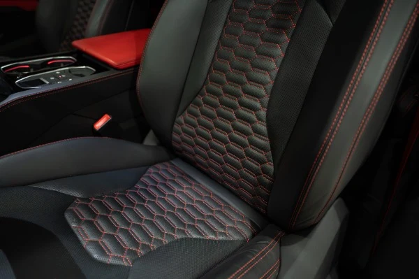 2022 Lamborghini Urus, 12/20