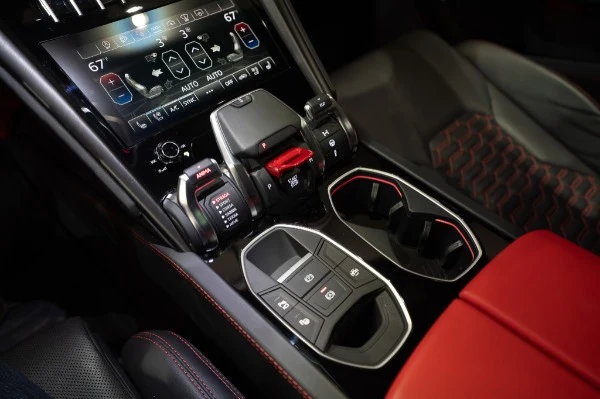2022 Lamborghini Urus, 20/20