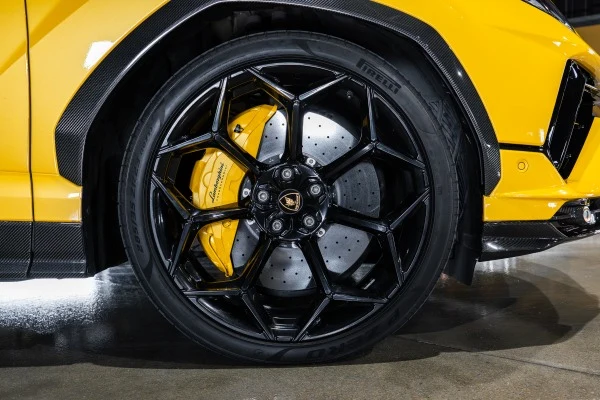 2024 Lamborghini Urus Performante, 14/20