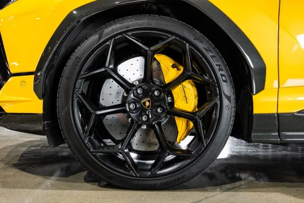 2024 Lamborghini Urus Performante, 16/20