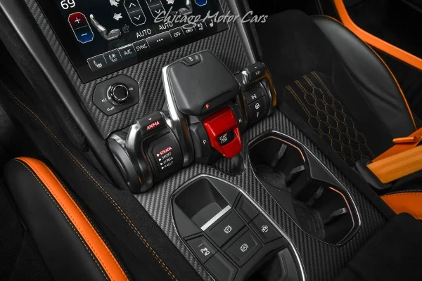 2024 Lamborghini Urus Performante, 17/20