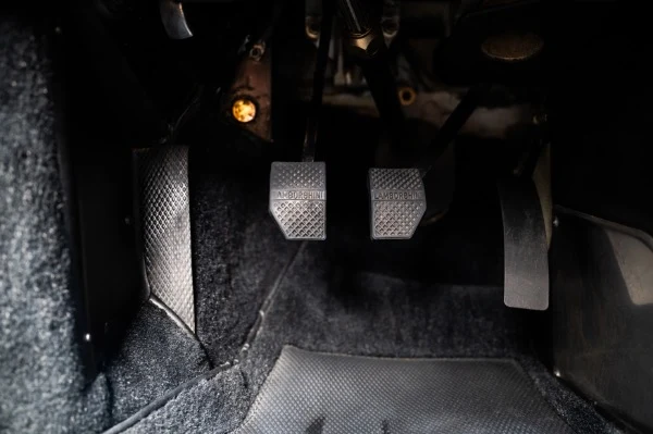 1989 Lamborghini Countach 25th Anniversary, 18/20