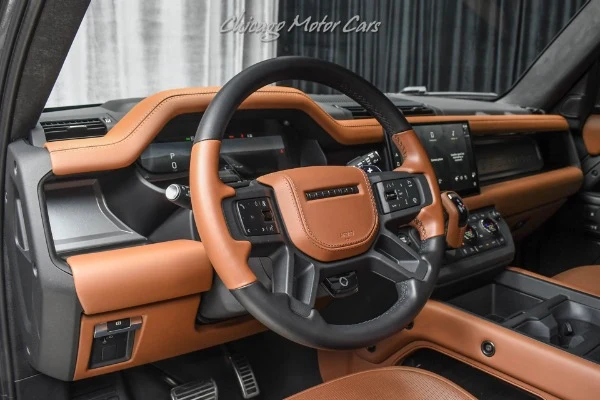 2025 Land Rover Defender 110 OCTA, 8/20