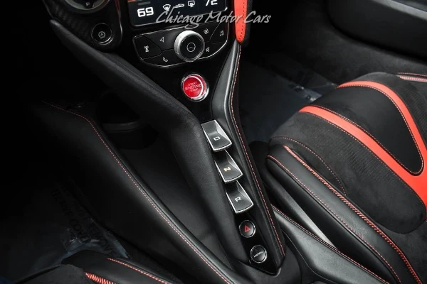 2022 McLaren 720S Performance, 19/20