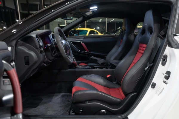 2016 Nissan GT-R Nismo (R35), 9/20