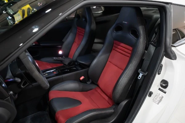 2016 Nissan GT-R Nismo (R35), 10/20