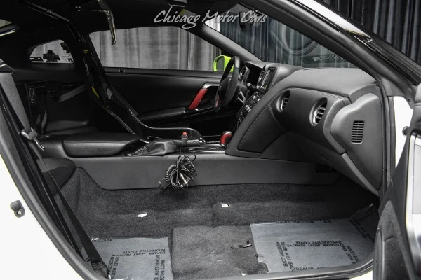 2013 Nissan GT-R (R35), 18/20