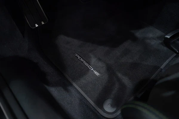 2022 Porsche 911 Carrera GTS (992.1), 12/20