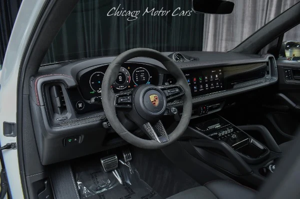 2025 Porsche Cayenne GTS (E3), 9/20