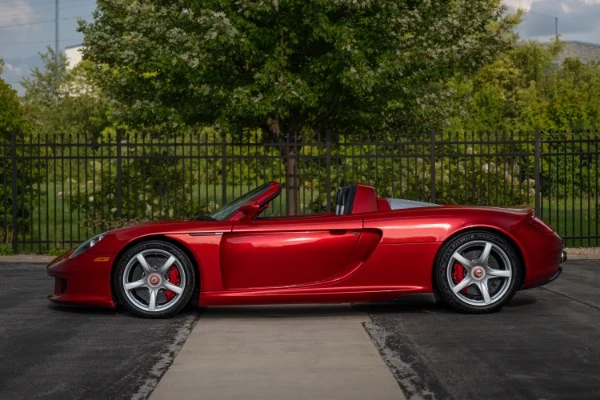 2005 Porsche Carrera GT, 2/20