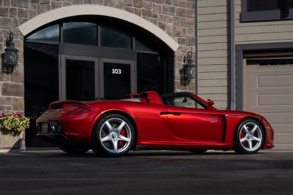 2005 Porsche Carrera GT, 19/20