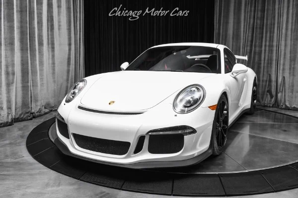 Porsche 911 GT3 (991.1) photographed at Chicago Motor Cars
