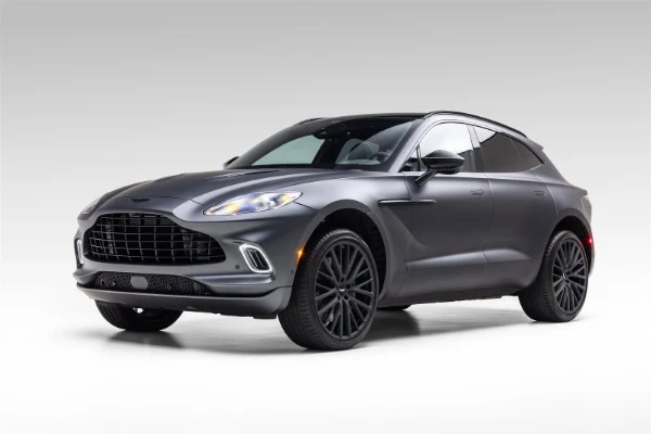 2022 Aston Martin DBX V8, 3/30