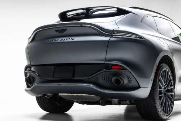 2022 Aston Martin DBX V8, 15/30
