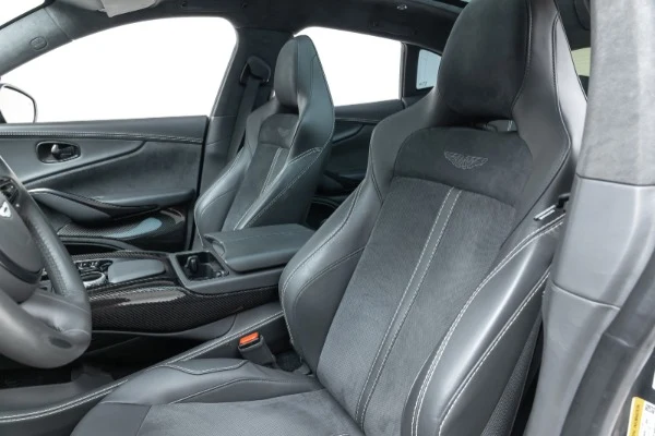2022 Aston Martin DBX V8, 22/30