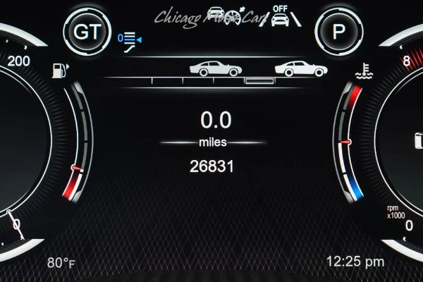 2022 Aston Martin DBX V8, 11/30
