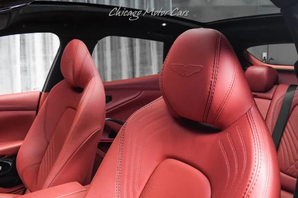 2022 Aston Martin DBX V8, 19/30