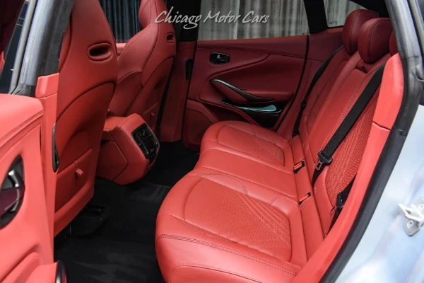 2022 Aston Martin DBX V8, 26/30