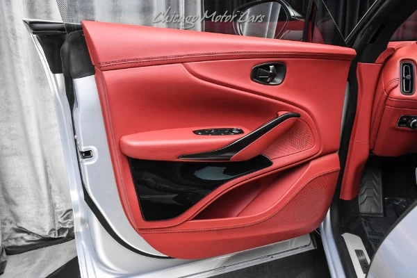 2022 Aston Martin DBX V8, 30/30