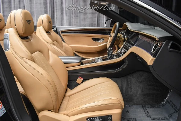 2020 Bentley Continental GTC V8, 23/30
