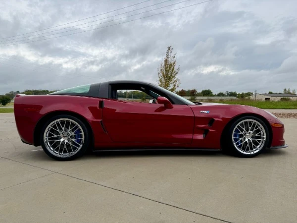 2010 Chevrolet Corvette ZR1 3ZR (C6), 2/10