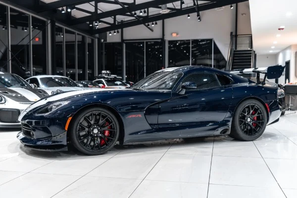 2016 Dodge Viper ACR photographed at Chicago Motor Cars