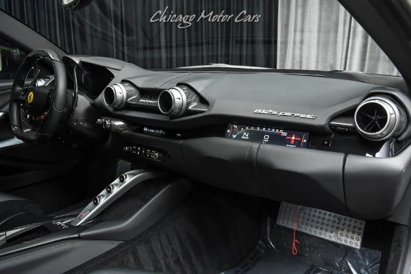 2019 Ferrari 812 Superfast, 25/30