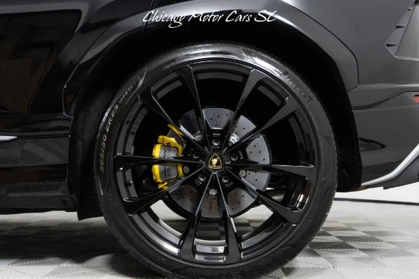 2021 Lamborghini Urus, 3/29