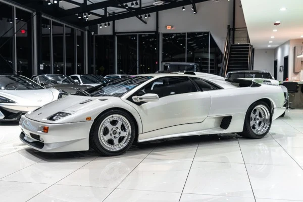 1992 Lamborghini Diablo photographed at Chicago Motor Cars