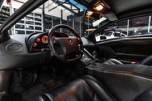 1992 Lamborghini Diablo, 8/30
