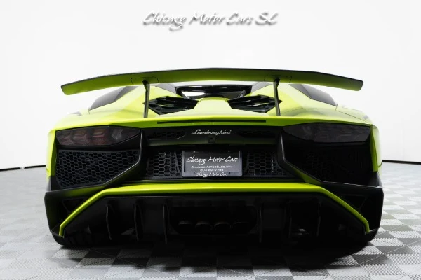 2016 Lamborghini Aventador SV Roadster, 6/29