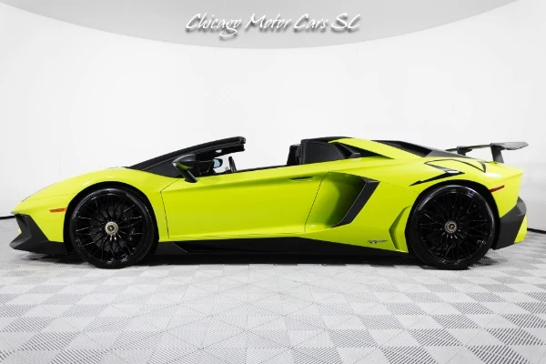 2016 Lamborghini Aventador SV Roadster, 9/29