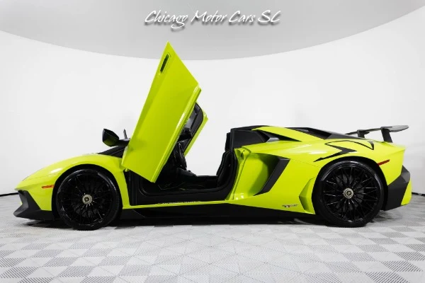 2016 Lamborghini Aventador SV Roadster, 10/29