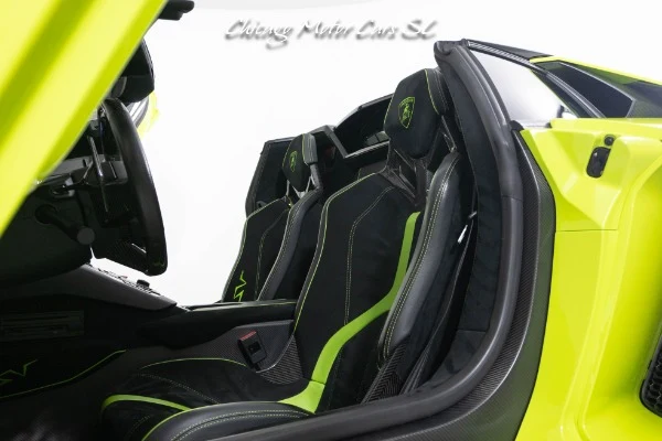 2016 Lamborghini Aventador SV Roadster, 20/29