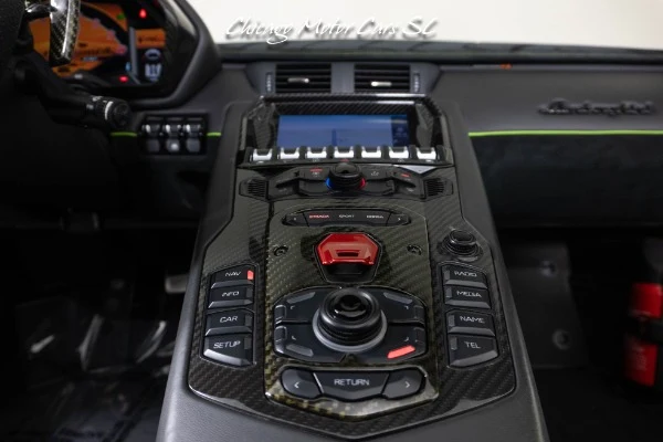 2016 Lamborghini Aventador SV Roadster, 23/29