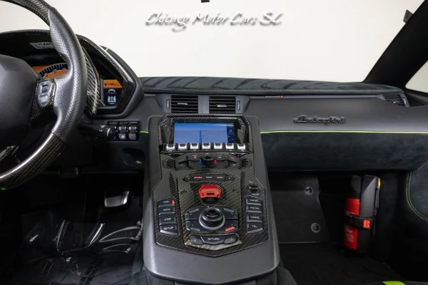 2016 Lamborghini Aventador SV Roadster, 26/29