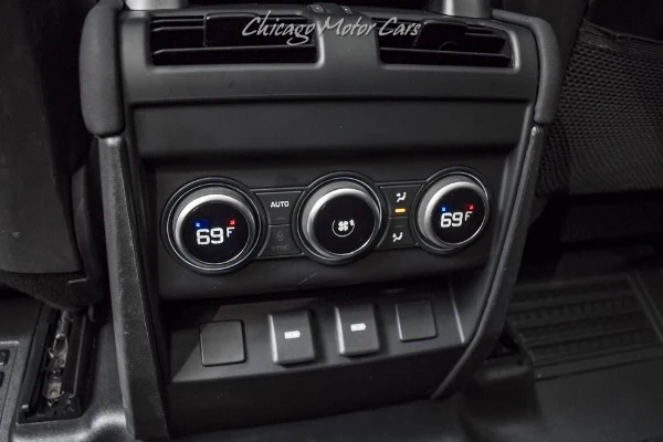 2023 Land Rover Defender 110 (L663), 29/30