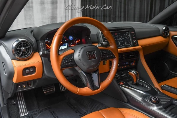 2017 Nissan GT-R Premium (R35), 8/30