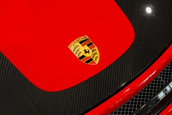 2018 Porsche 911 GT2 RS (991.2), 28/29