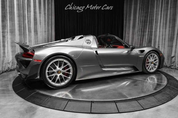 2015 Porsche 918 Spyder, 5/30