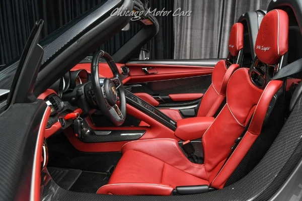 2015 Porsche 918 Spyder, 18/30