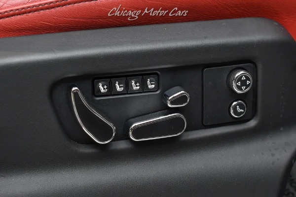 2023 Bentley Bentayga V8, 27/30