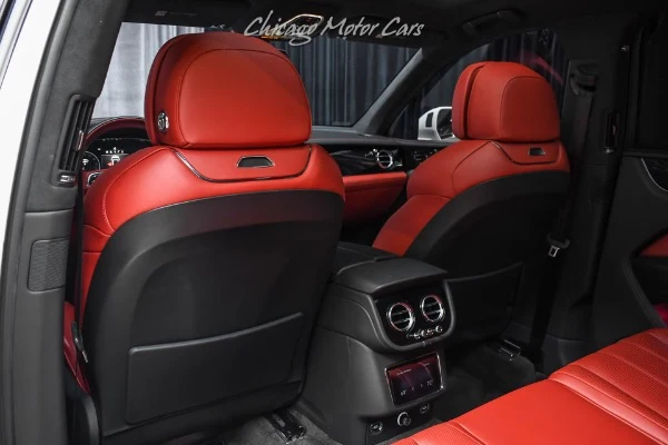 2023 Bentley Bentayga V8, 28/30