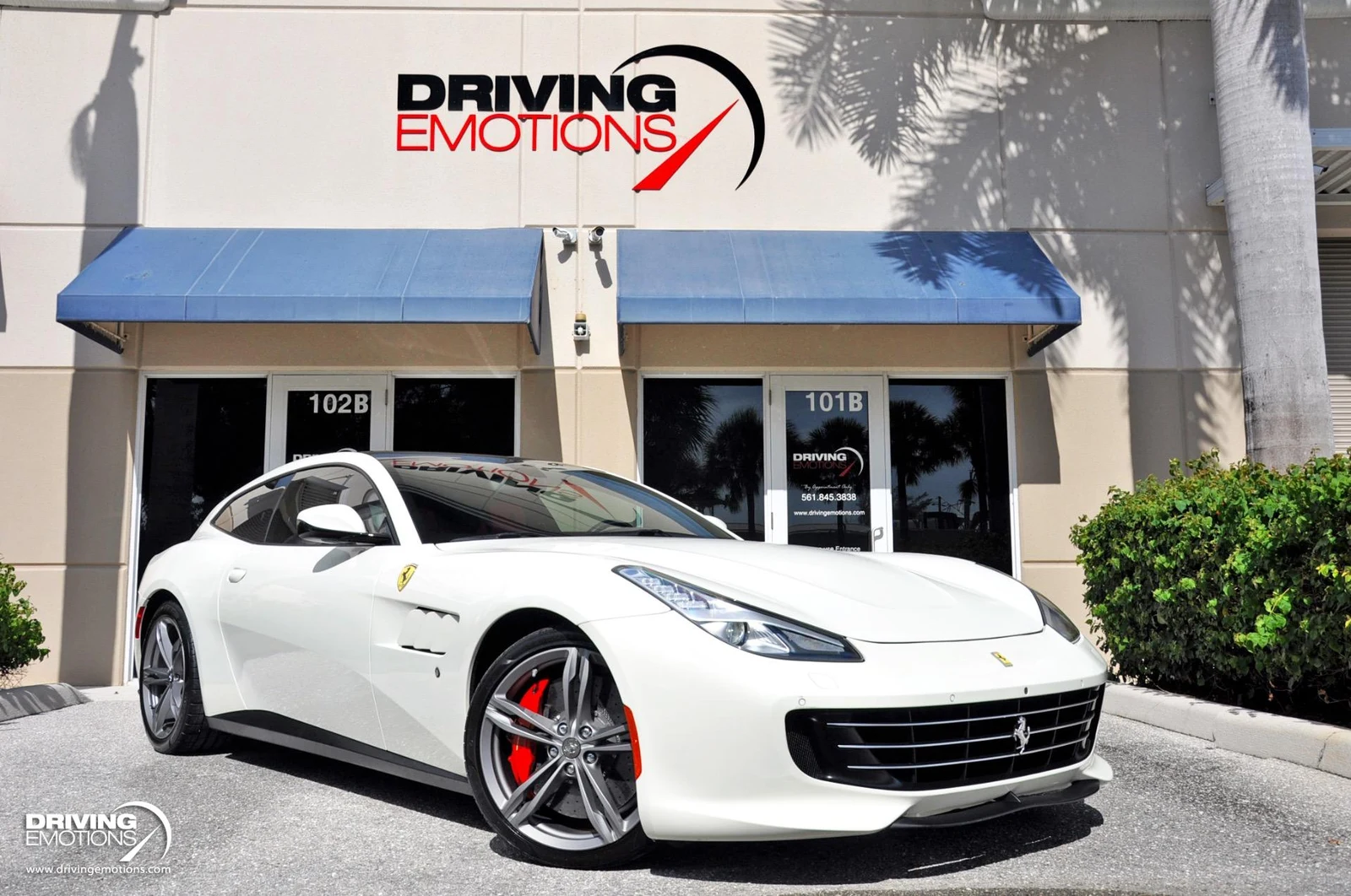 Ferrari GTC4Lusso V12 · Bianco Avus · Driving Emotions