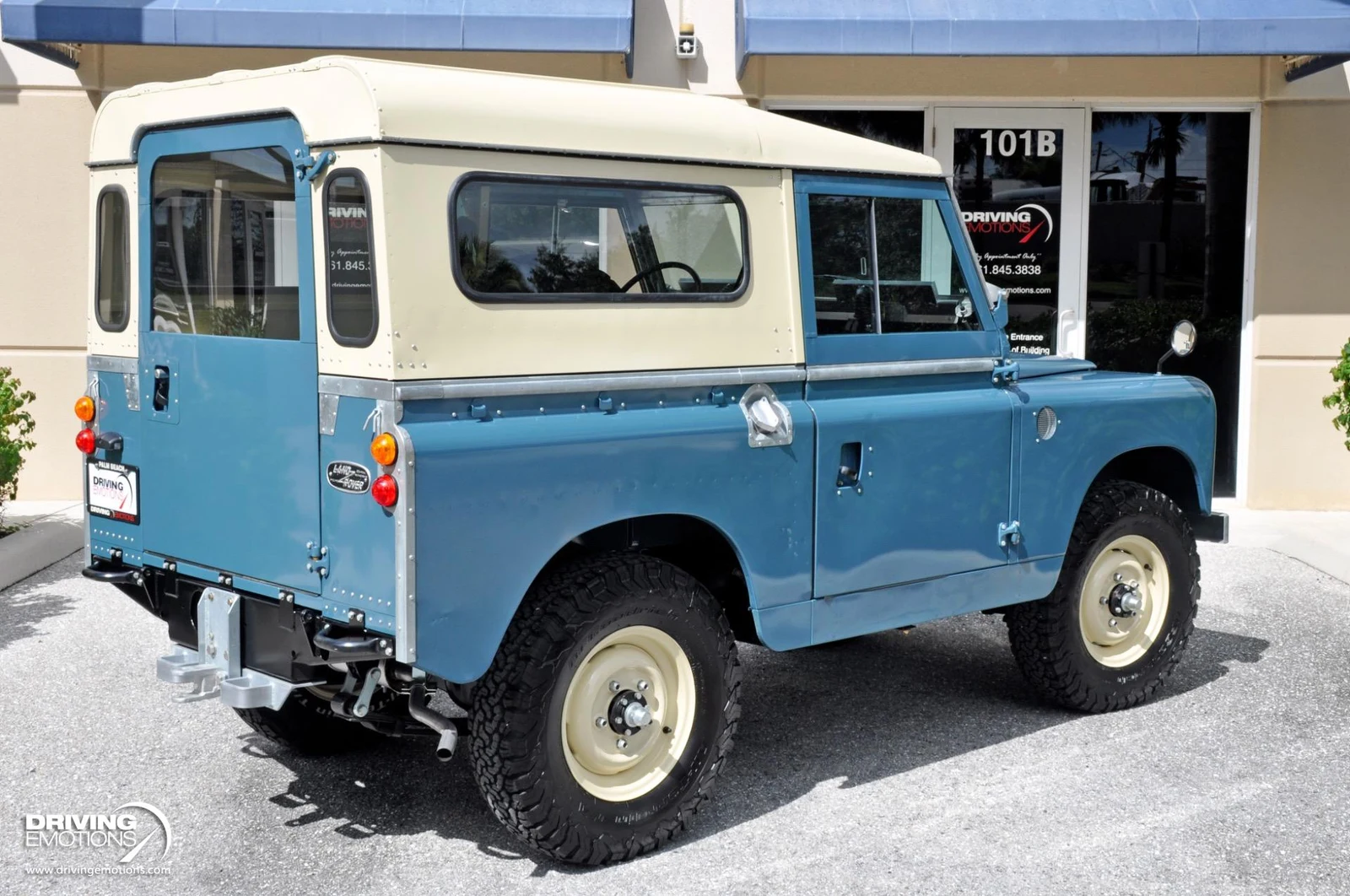1969 Land Rover Series IIA 88, 13/20