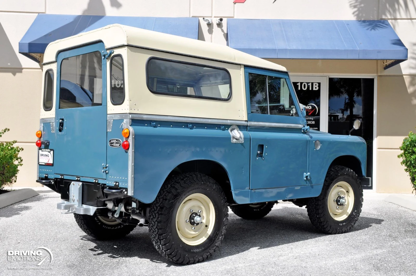 1969 Land Rover Series IIA 88, 14/20