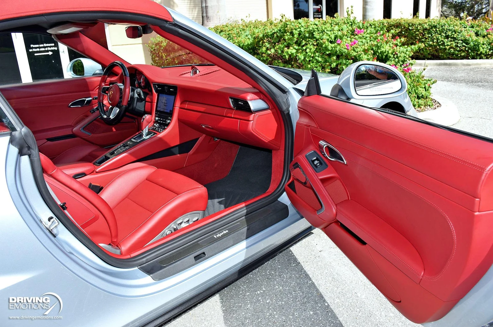 2018 Porsche 911 (991.2) Turbo S Cabriolet, 20/20